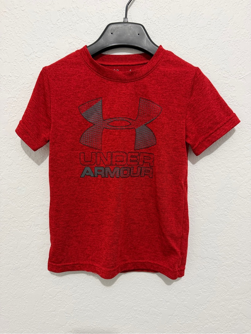 Under Armour Kids' Red Logo Short-Sleeve Tee 4 years